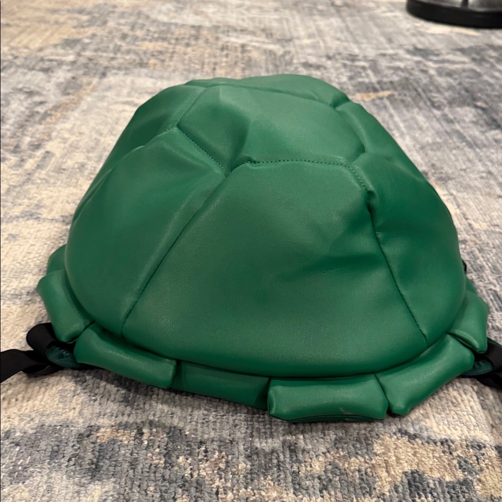 Green Turtle Shell Backpack - Picture 2 of 4